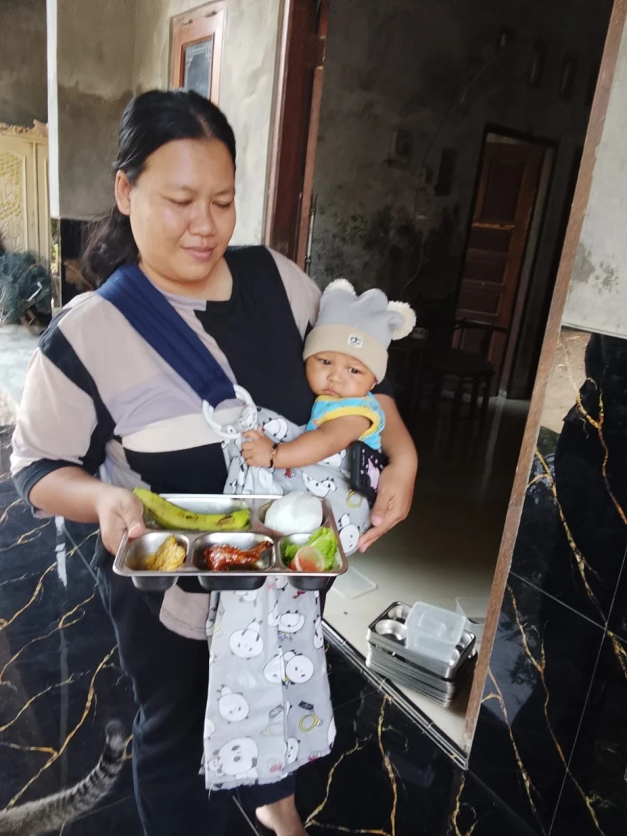 DI RW 01 TP.PKK.POKJA IV DESA UJUNGWATU MENDAMPINGI PENDISTRIBUSIAN MBP