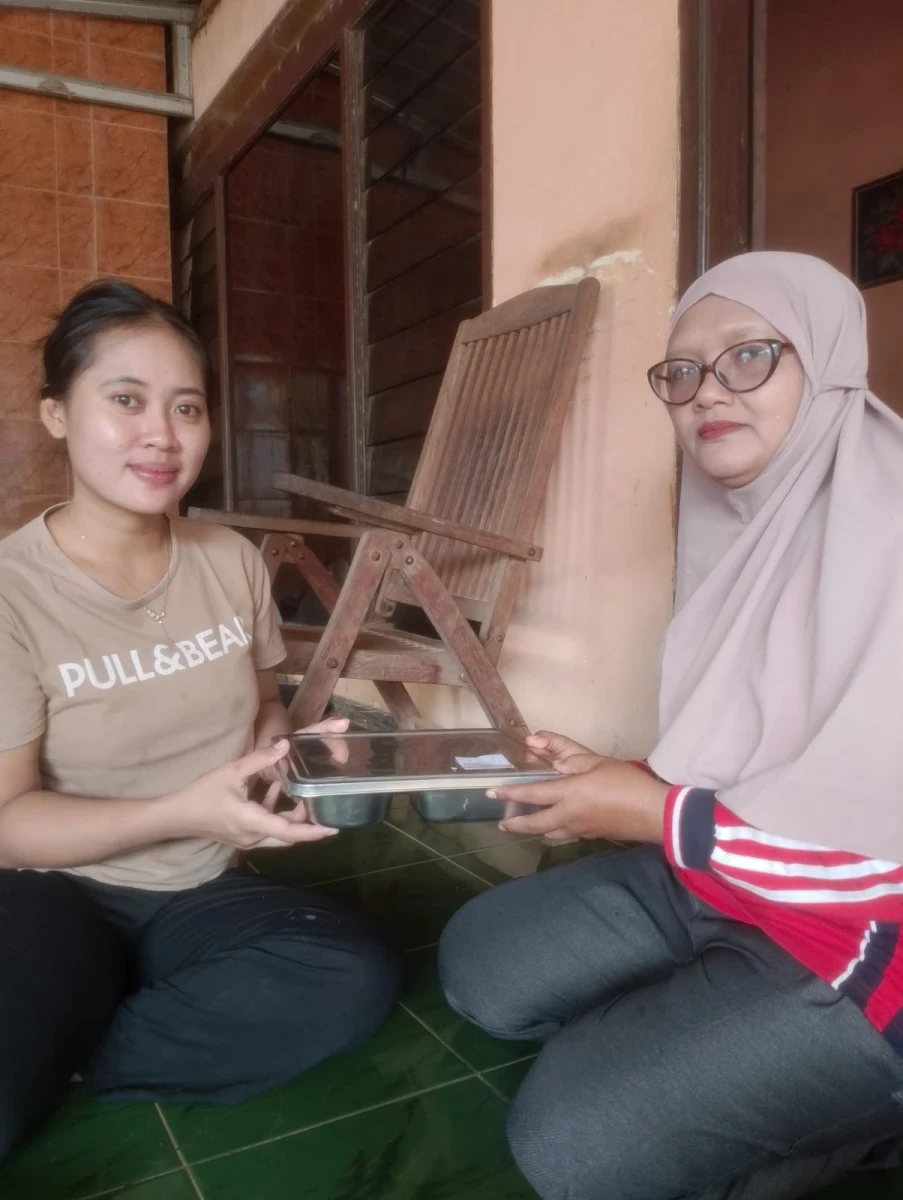 Distribusi Makan Bergizi Gratis (MBG) bagi Bumil, Busui, dan Balita di Posyandu Harapan 6 RW 07 Desa Karanggondang