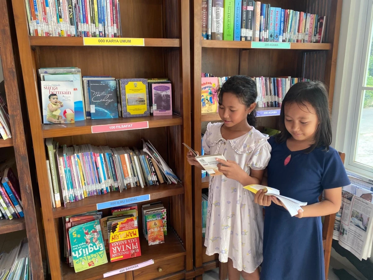 Gemar Membaca, Membuka Jendela Dunia di Perpustakaan Barokah Ilmu