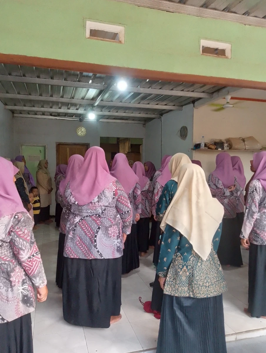 PERTEMUAN RUTIN PKK RT 13 RW 5 DESA KEDUNGCINO