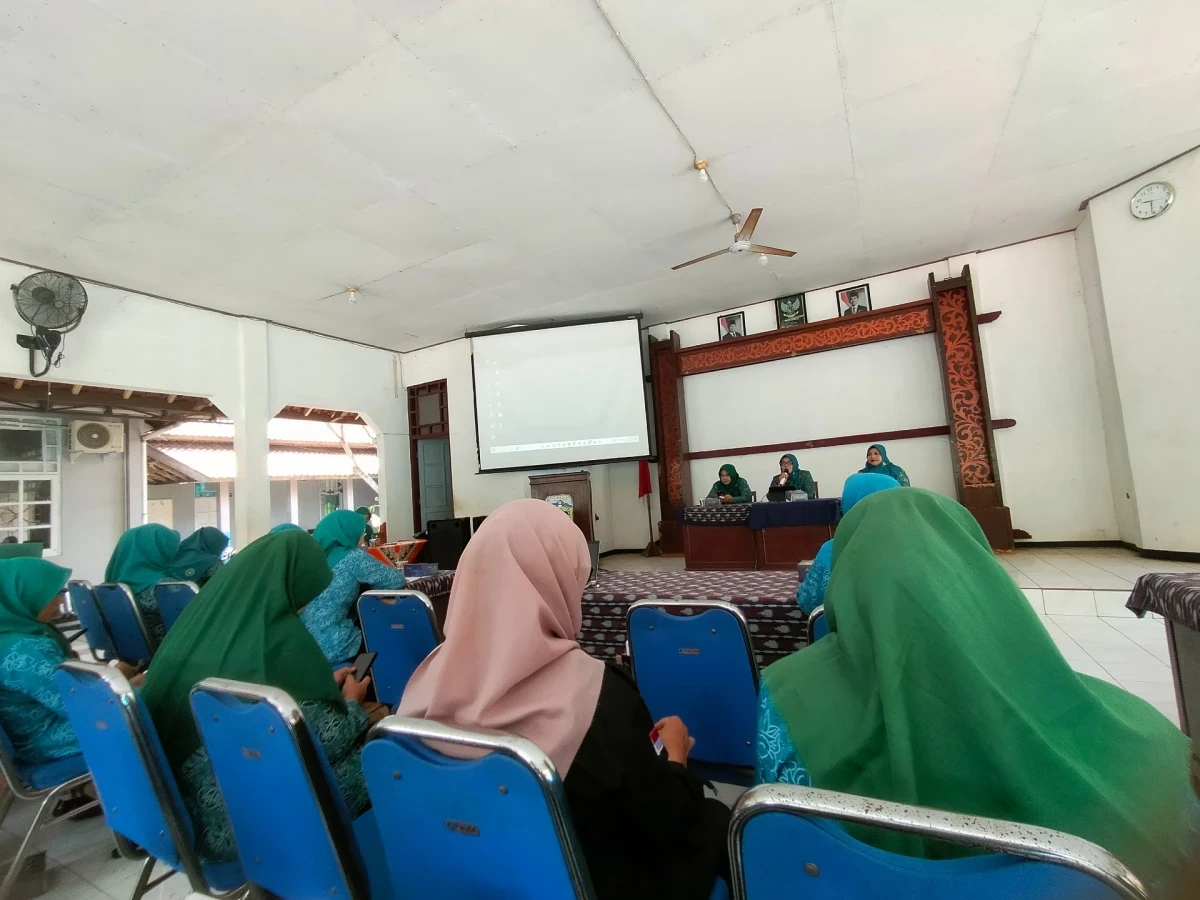 Pertemuan rutin PKK kecamatan 