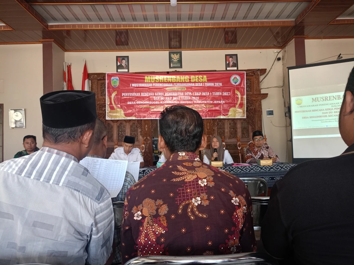 Ketua TP PKK mengikuti kegiatan Musrenbang Desa Sengonbugel dalam rangka penyusunan RKP desa 2027 dan DU- RKP desa tahun 2028