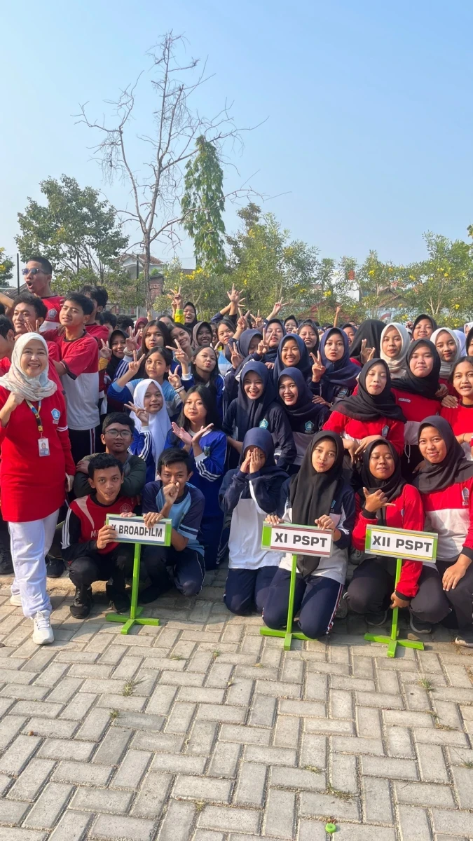 Bunda Literasi Dampingi Jalan Sehat dalam Rangka HAORNAS 2026