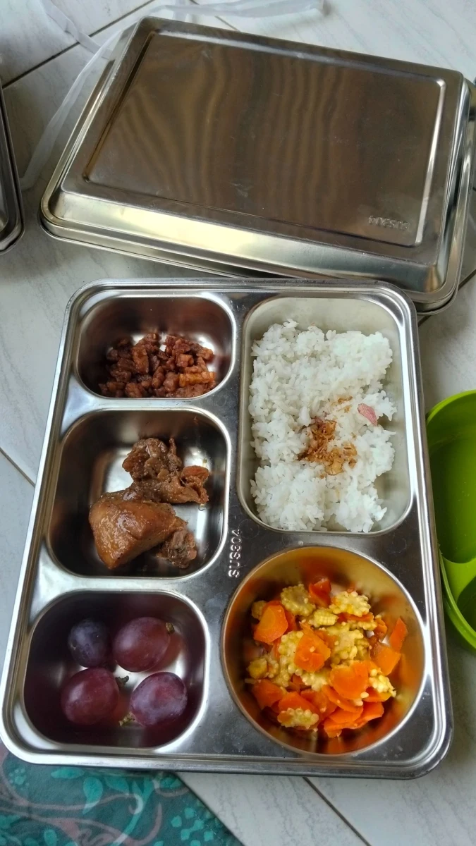 MAKANAN BERGIZI GRATIS