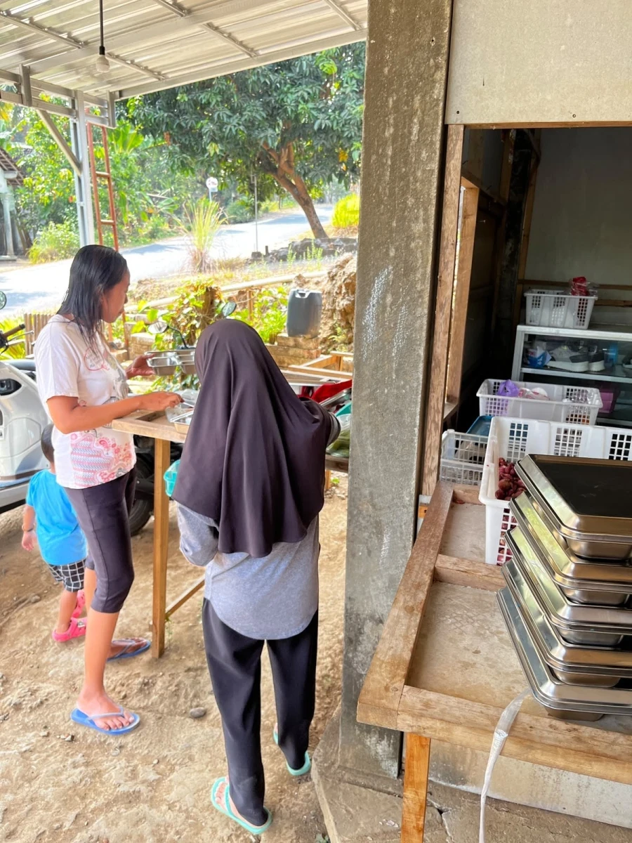 MAKANAN BERGIZI GRATIS