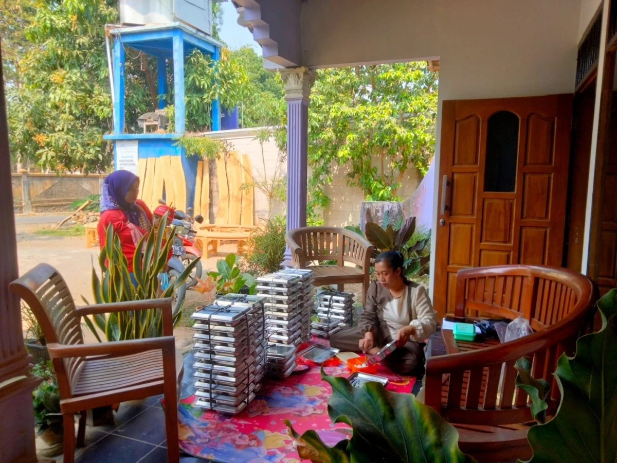 MAKANAN BERGIZI GRATIS