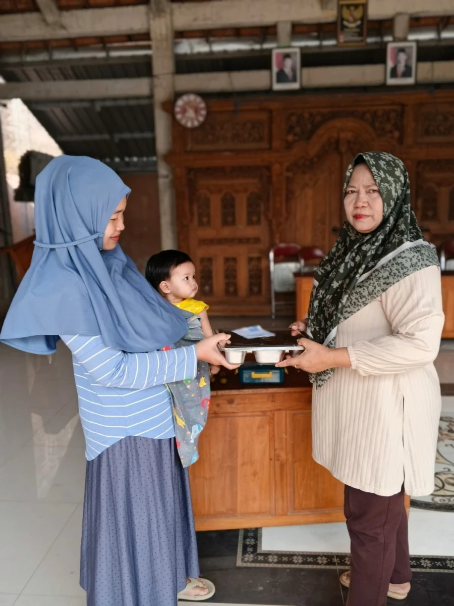 Menu MBG pos Wijaya Kusuma sajikan chiken crumble dan buah kelengkeng 