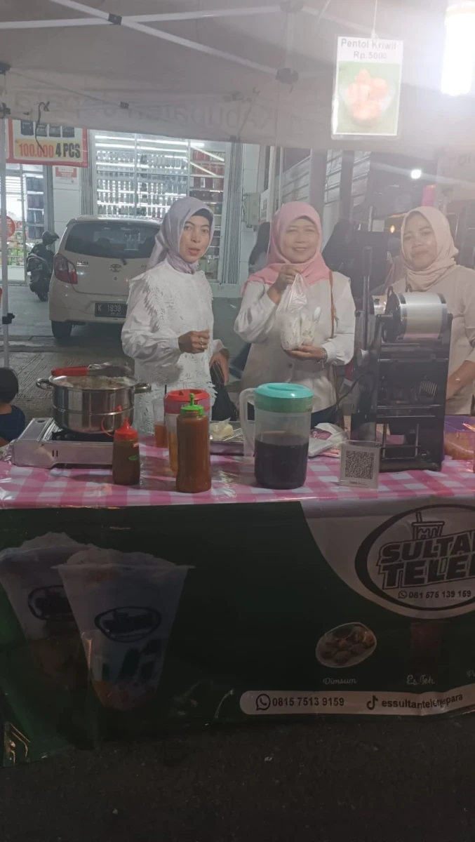 Wakil Ketua Dekranasda Kecamatan Pakis Aji Turut Ngelarisi UMKM dalam Kartini Night Jepara 2026
