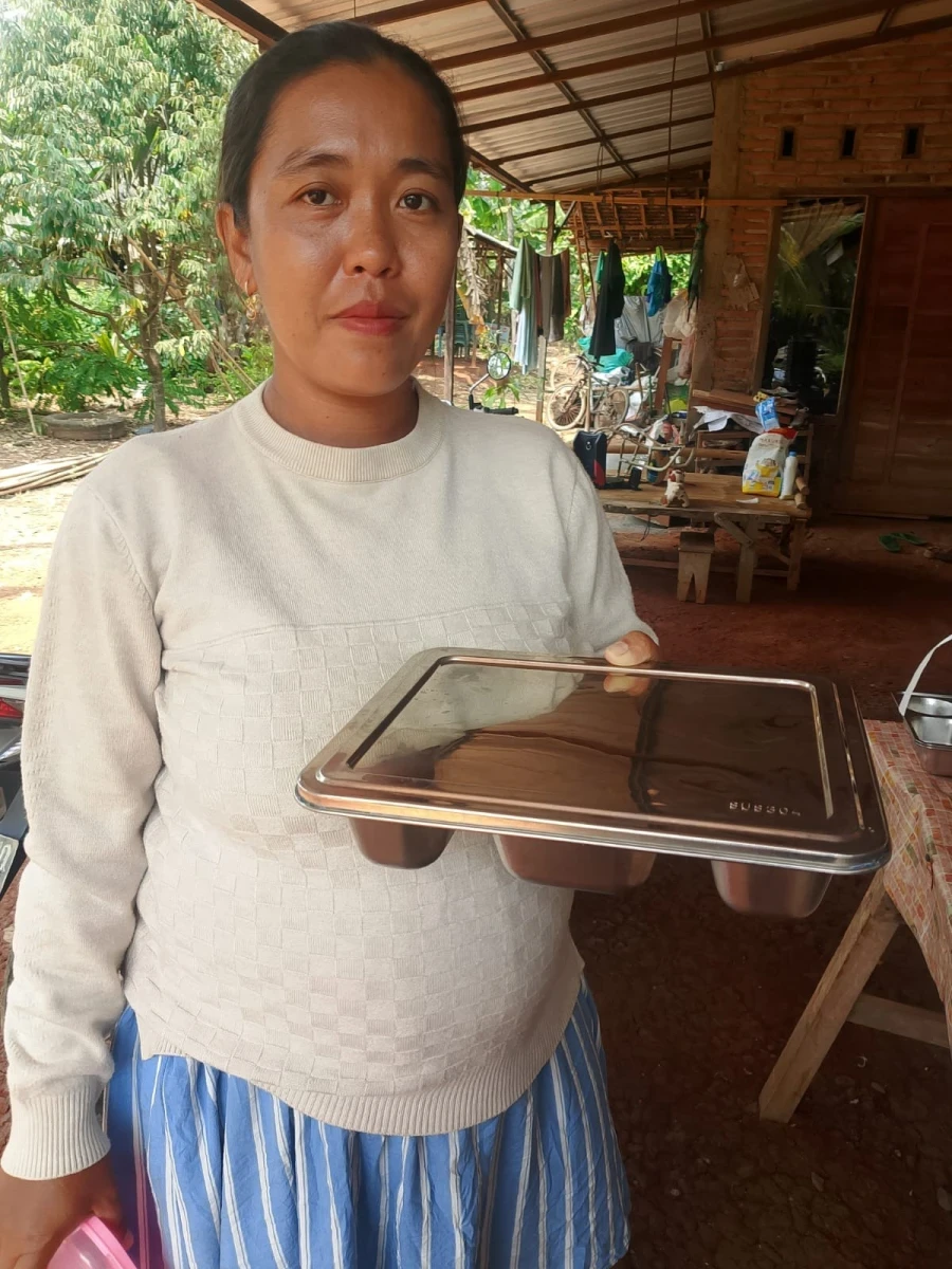 Distribusi Program Makan Bergizi Gratis di Posyandu Harapan 8 Desa Karanggondang