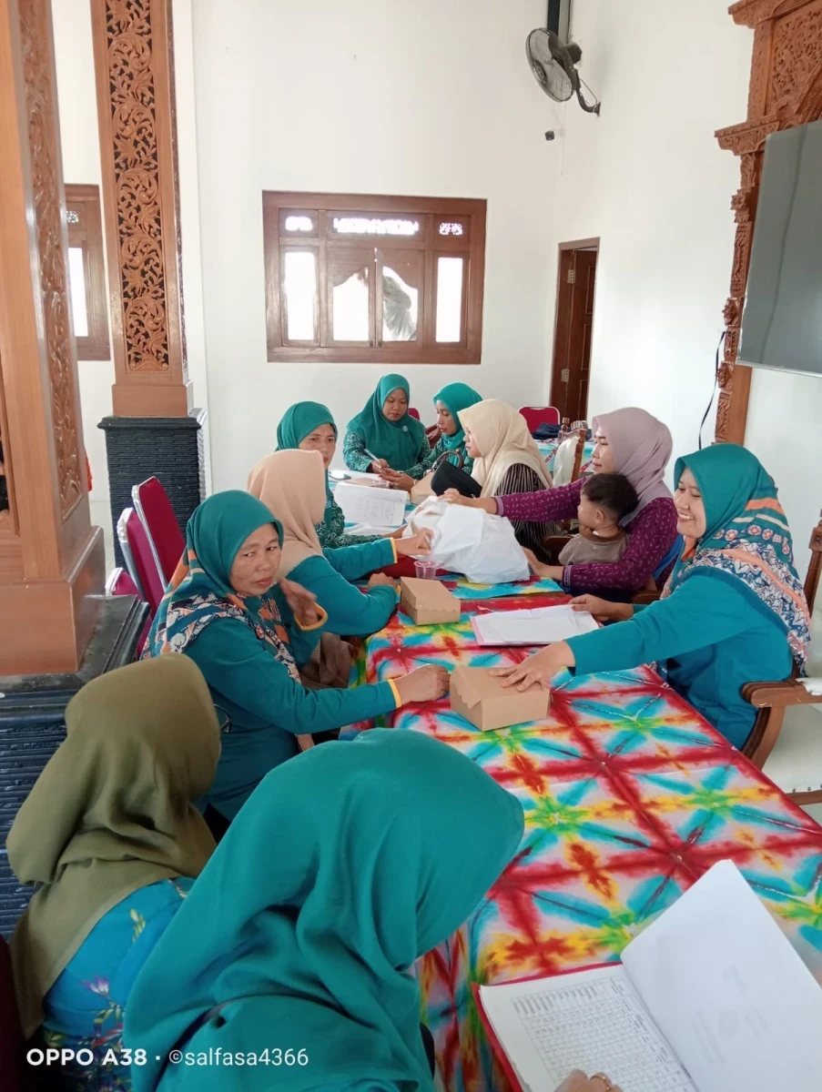 Rapat rutin tim penggerak PKK Desa Papasan bulan September 