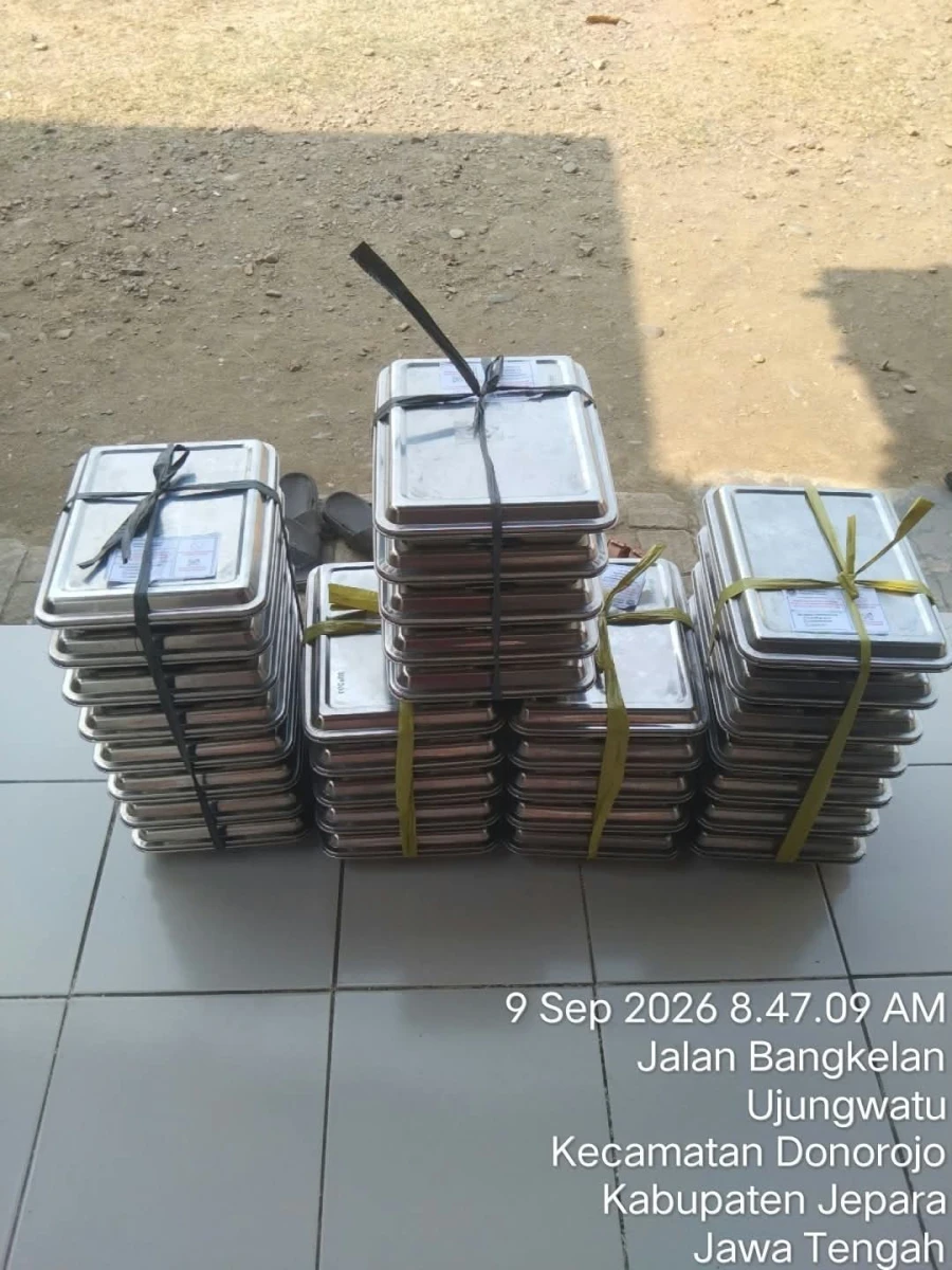 DI RW 03 TP.PKK POKJA IV DESA UJUNGWATU DALAM KEGIATAN MBG