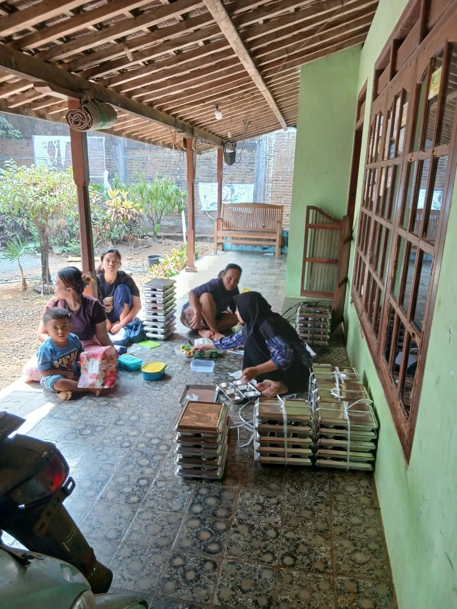 MAKANAN BERGIZI GRATIS
