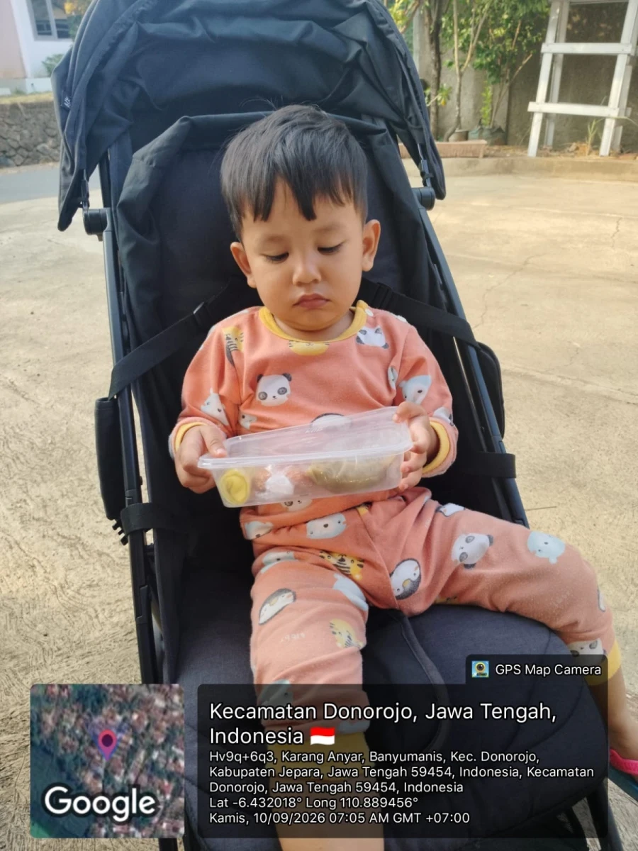 PEMBAGIAN PMT DAN MBG POS MAWAR MERAH 4 DESA BANYUMANIS