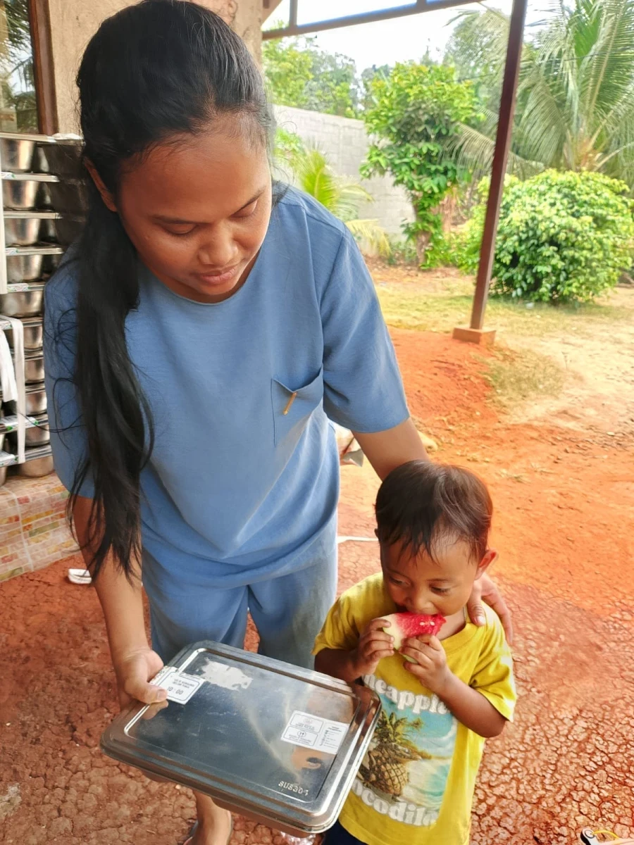 Distribusi MBG Bumil, Busui, dan Balita di Posyandu Harapan 8 RW 02 Desa Karanggondang