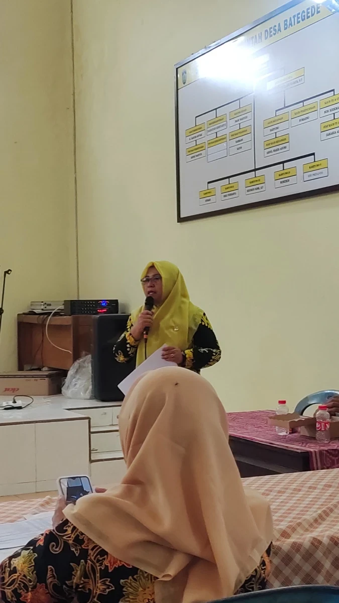 Sosialisasi penyakit menular okeh Bu kepala puskesmas