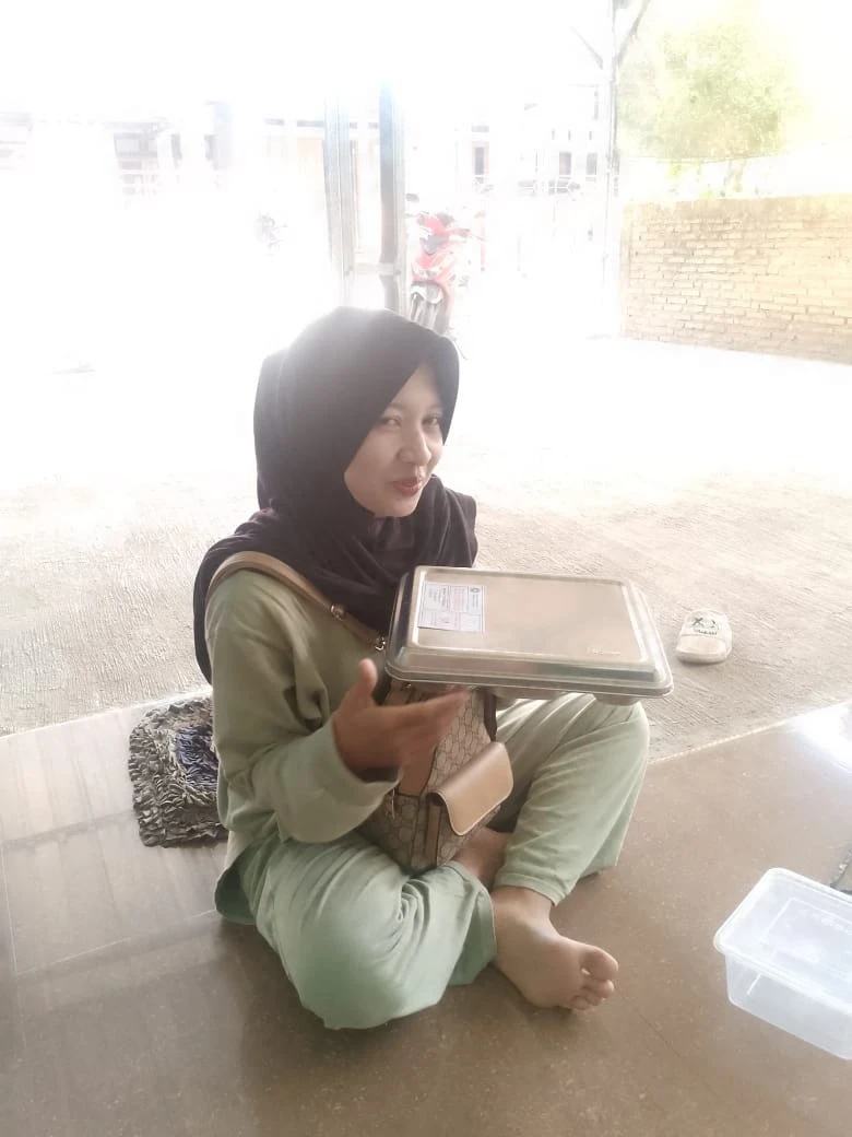 MBG DI RW 02 POS MEKARSARI 2