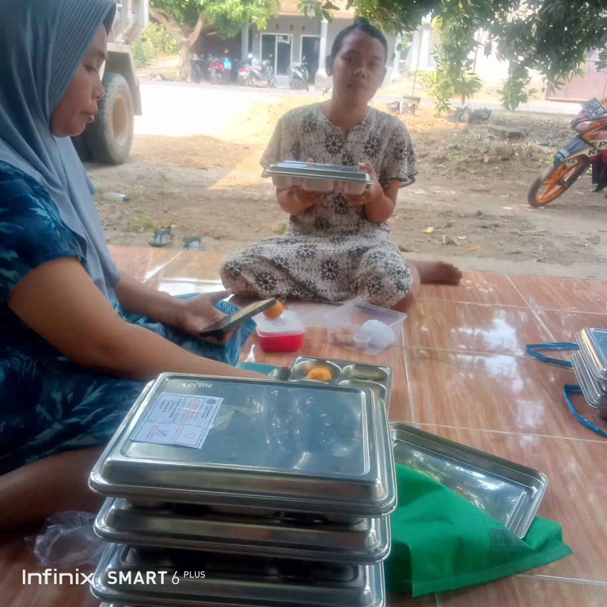 MBG DI RW 03 POS MEKARSARI 3