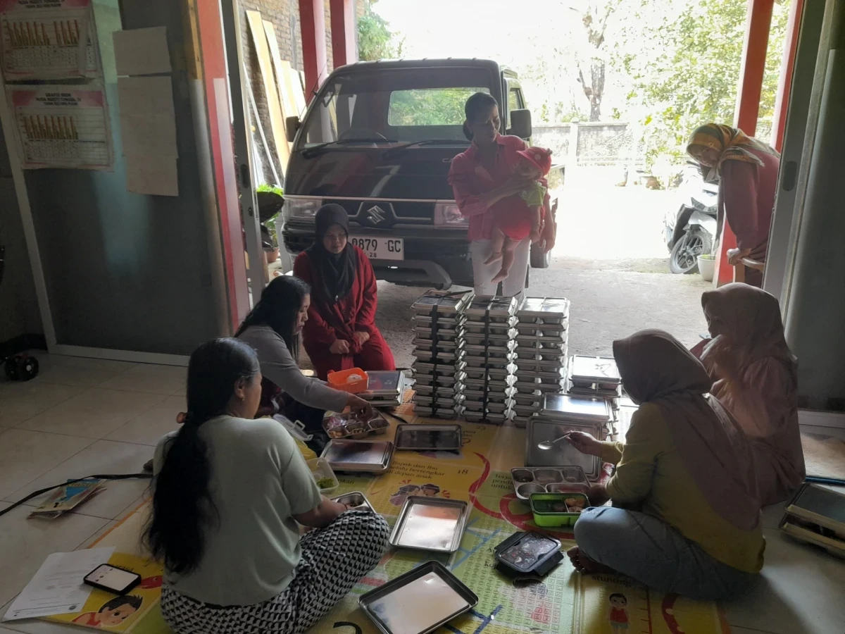 MAKANAN BERGIZI GRATIS