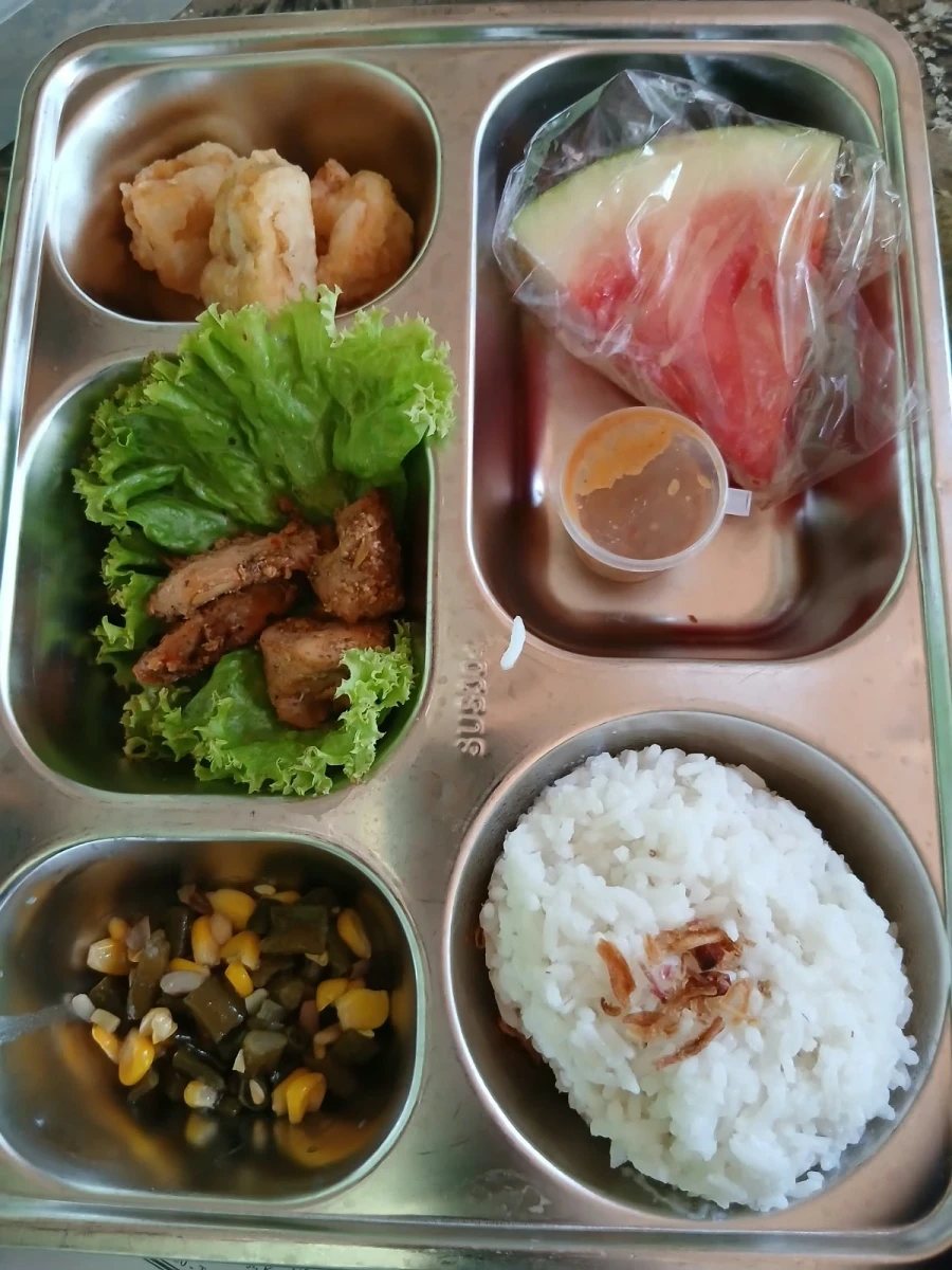 MAKANAN BERGIZI GRATIS