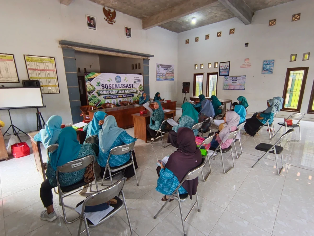 Kegiatan sosialisasi pemanfaatan lahan pekarangan