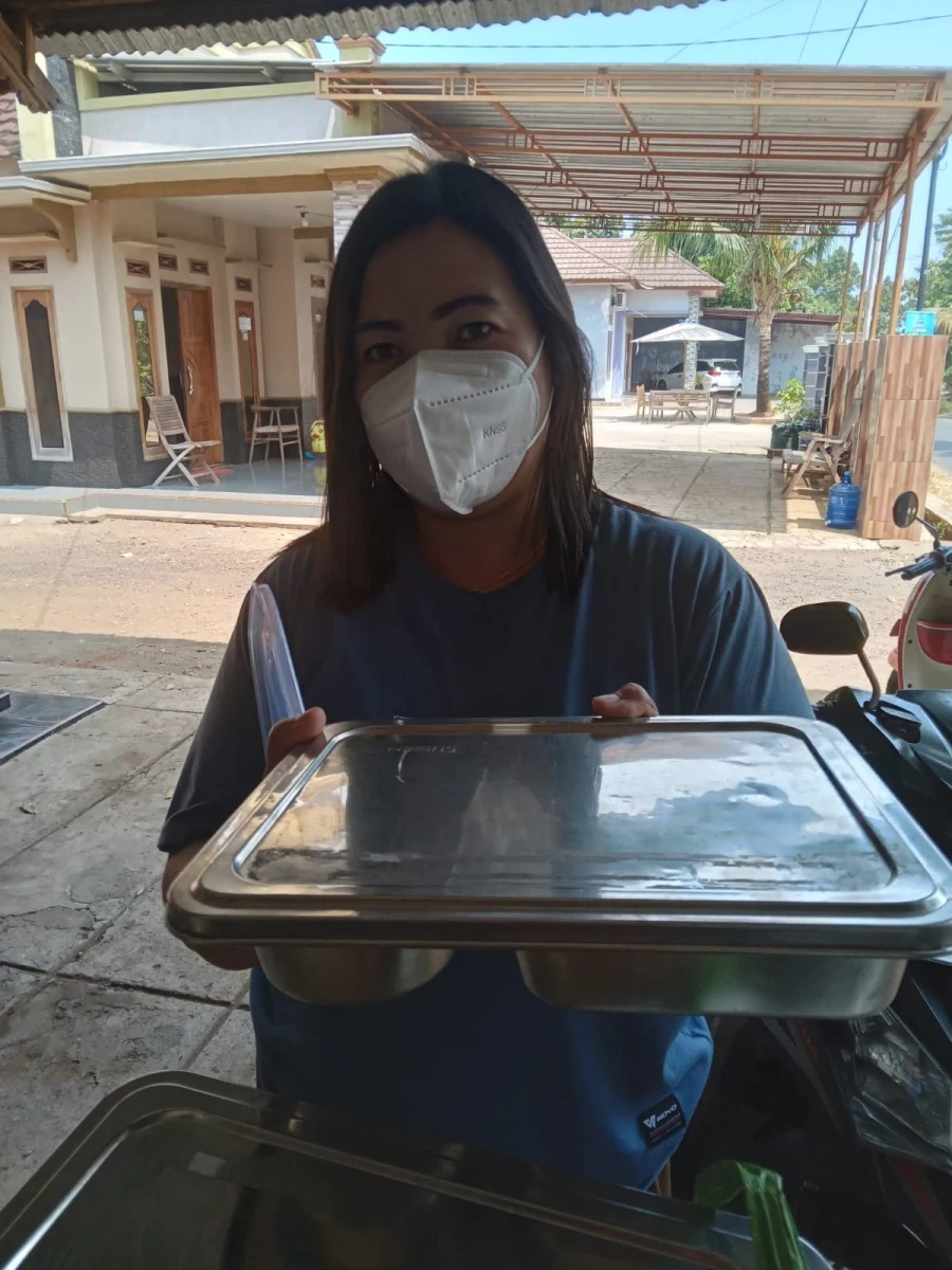 Distribusi Makan Bergizi Gratis (MBG) bagi Bumil, Busui, dan Balita di Posyandu Harapan 12 RW 05 Desa Karanggondang