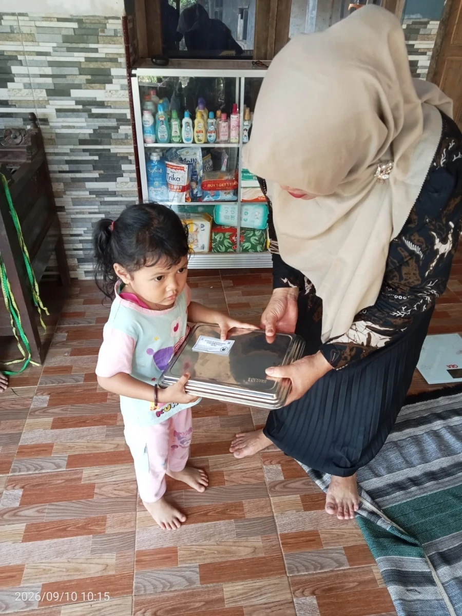 PEMBAGIAN MBG BALITA DI POS PANDAN 5 DESA KEDUNGCINO