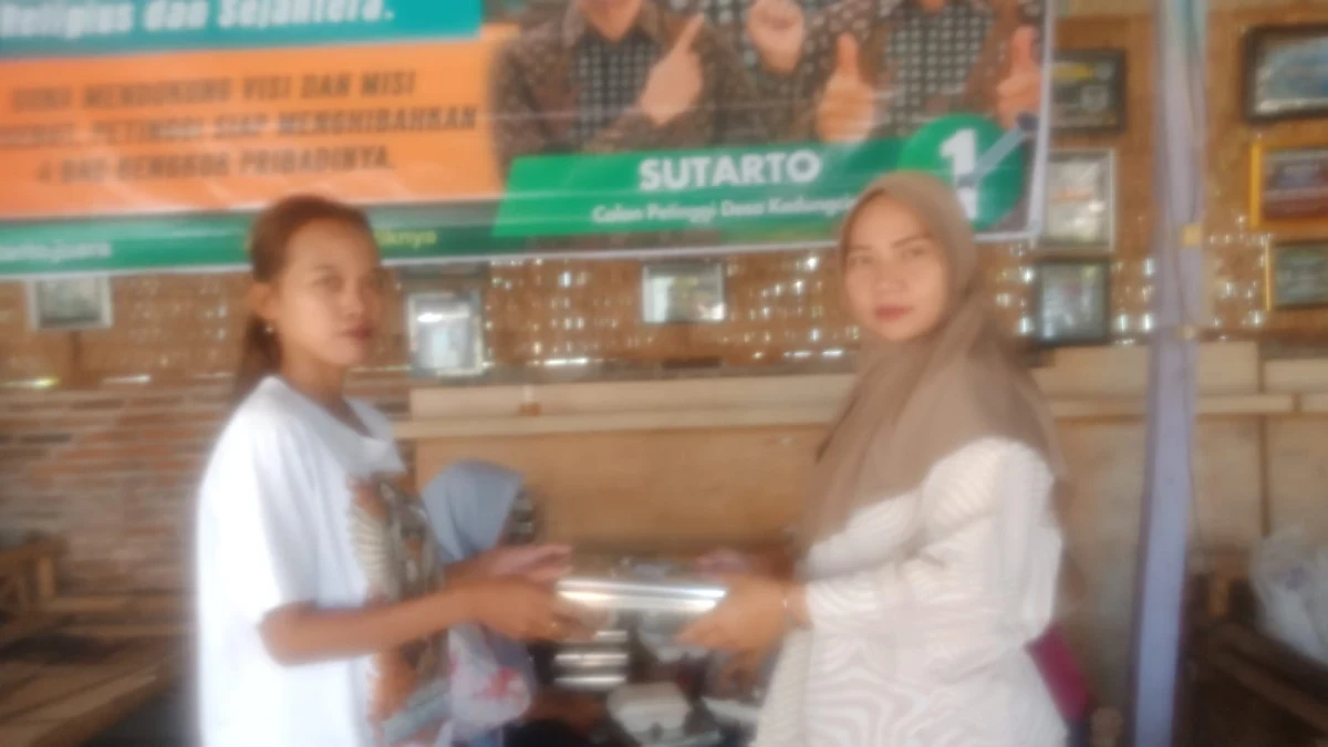 PEMBAGIAN MBG BAGI IBU HAMIL DI POS PANDAN 1 DESA KEDUNGCINO