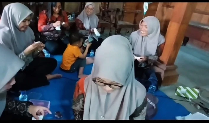 PERTEMUAN RUTIN PKG GUGUS DABIN IV KEC.DONOROJO.