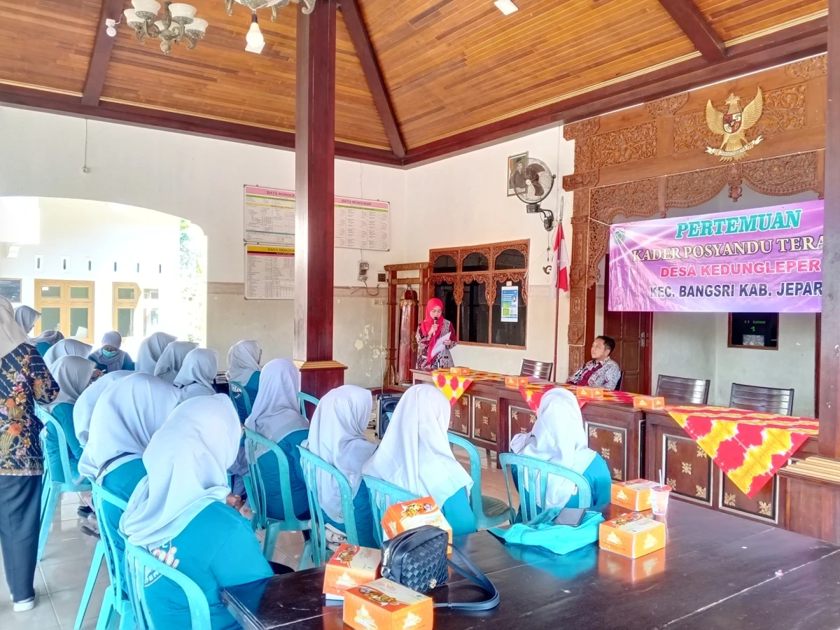 PENGISIAN KMS, PEMERIKSAAN KESEHATAN KADER DAN PELAKSANAAN PSN DARI PUSKESMAS