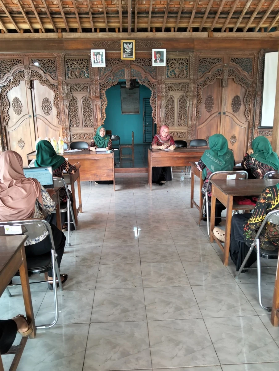 Sosialisasi peran orang tua dalam mendidik anak 