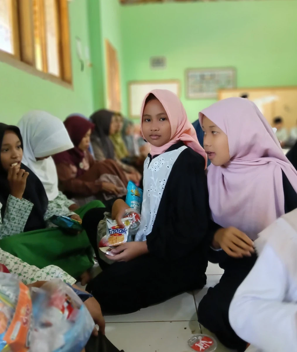 Peringatan Maulid Nabi Muhammad SAW Bersama Anak-Anak Yayasan Al Amin RW 07 Desa Karanggondang