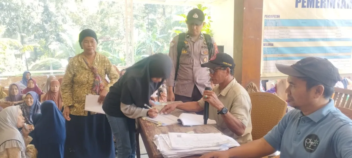 Pembagian Bantuan dari Bansos