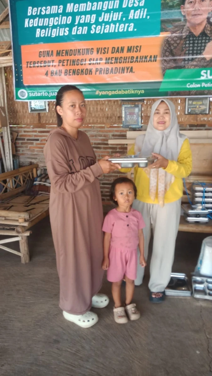 PEMBAGIAN MBG BALITA DI POS PANDAN 1 DESA KEDUNGCINO