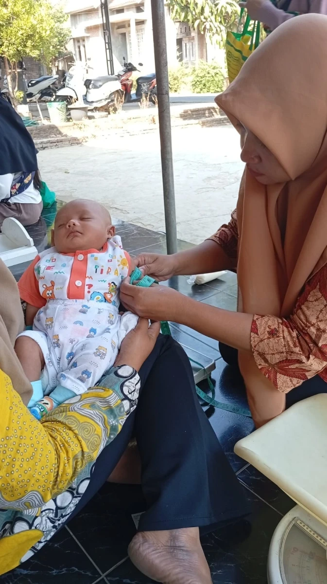 Kegiatan Imunisasi Posyandu Melati