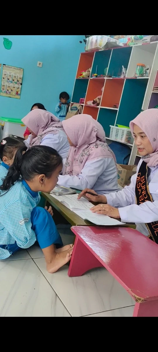 Menumbuhkan minat baca sejak dini 
