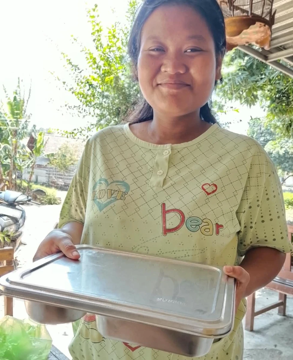 Distribusi Makan Bergizi Gratis (MBG) bagi Bumil, Busui, dan Balita di Posyandu Harapan 3 RW 08 Desa Karanggondang
