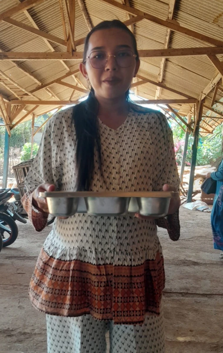 Distribusi Makan Bergizi Gratis (MBG) bagi Bumil, Busui, dan Balita di Posyandu Harapan 6 RW 07 Desa Karanggondang