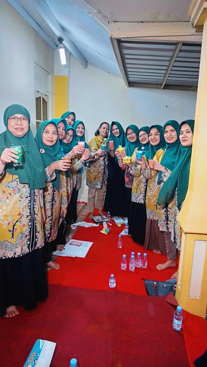 Pertemuan Rutin PKK RT 07/07 Griya Tahunan Indah Jepara 