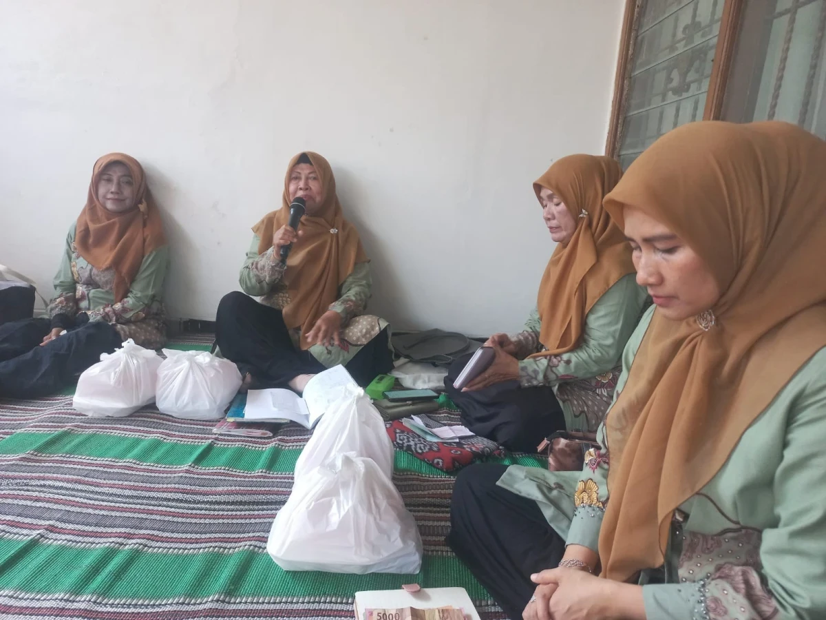 Pertemuan Rutin Kelompok PKK RT 03/07 Griya Tahunan Indah Jepara