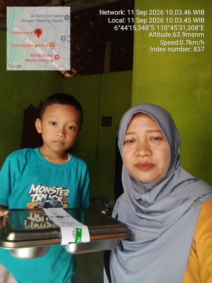 A Day in My Life: Jadi Cadar Posyandu Cempaka Desa Singorojo Pas Bagikan MBG ke Balita