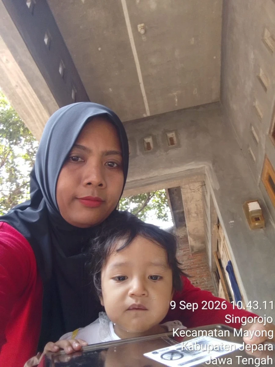 Sinergi Kader Kesehatan Desa Singorojo Edukasi Gizi Seimbang Saat Pembagian MBG Balita