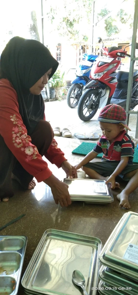 Pendistribusian MBG DI POS 05 RW 02 DESA UJUNGWATU