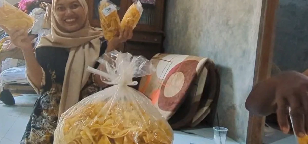 TP. PKK Telukawur Dampingi UMKM Ceriping Mak Nah, Dorong Produk Lokal Semakin Berdaya Saing