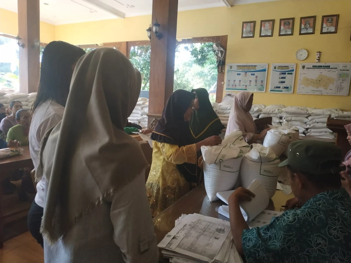 PEMBAGIAN BERAS