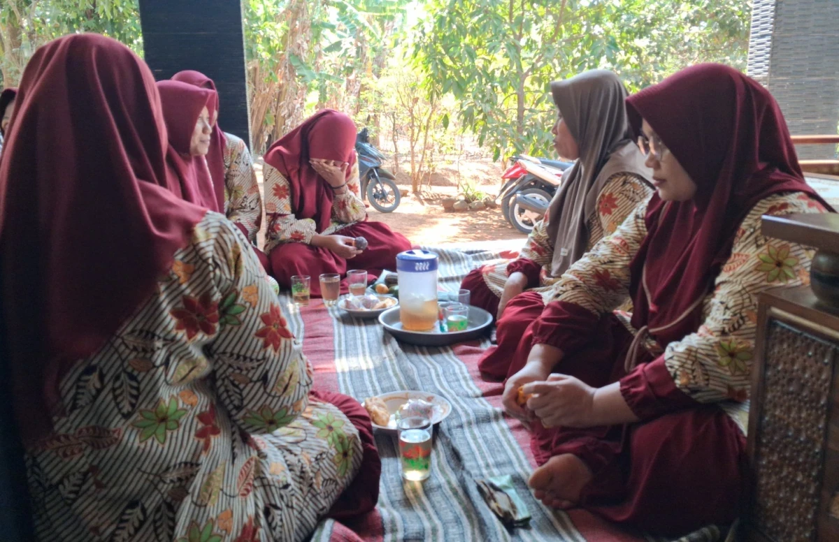 Pertemuan Rutin PKK RW 04 Desa Karanggondang: Edukasi Hemat Air dan Kewaspadaan Musim Kemarau