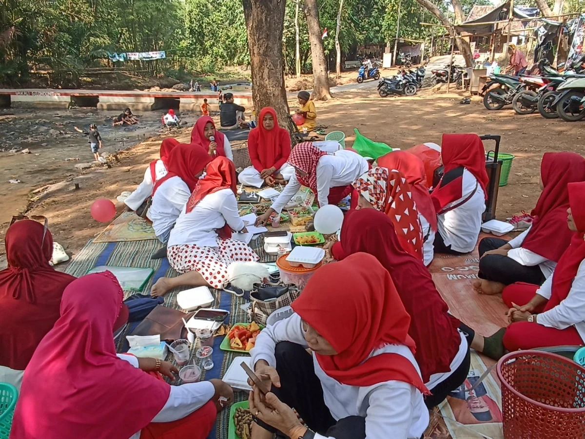 PERINGATAN HUT RI KE 81 BERSAMA PKK DUKUH SINANGGUL TIMUR