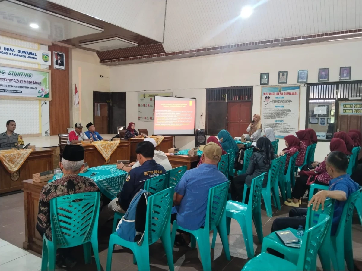 Pengurus PKK Kecamatan Mlonggo Pokja I Jadi Narasumber Rembuk Stunting Desa Suwawal