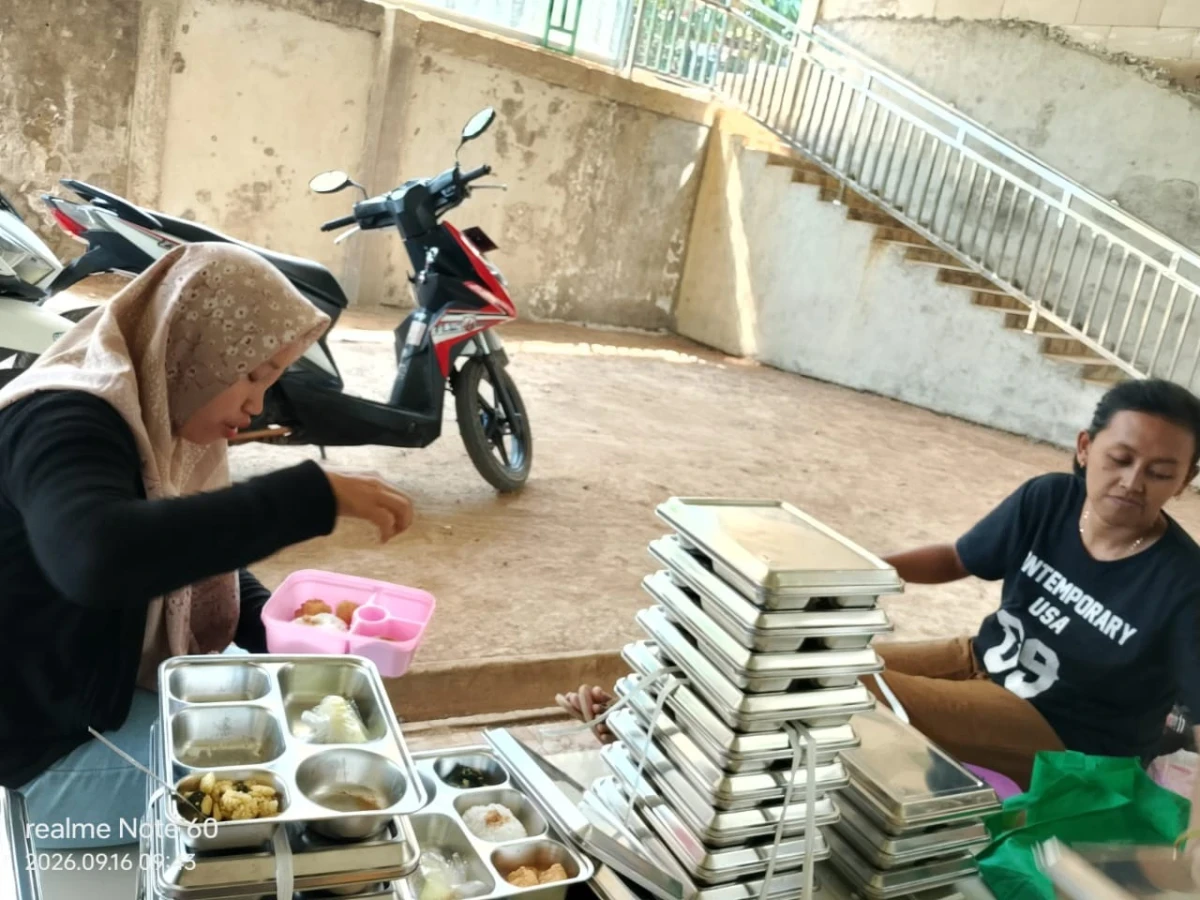 MAKANAN BERGIZI GRATIS