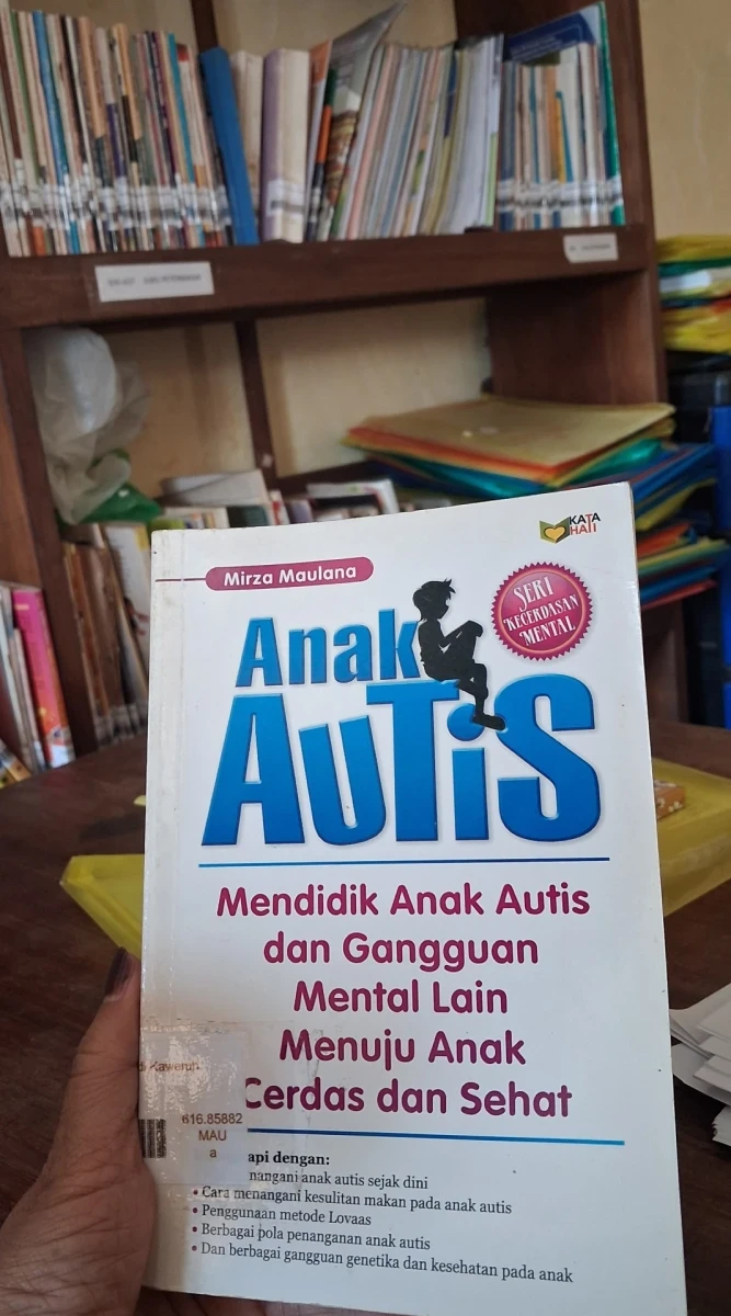 Sinergi Budaya Baca: Bunda Literasi dan Perangkat Desa Karanggondang Berkumpul di Perpusdes