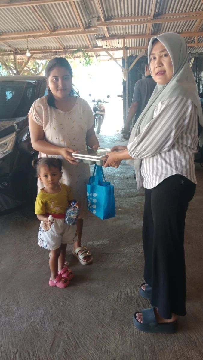 PEMBAGIAN MBG BALITA DI POS PANDAN 1 DESA KEDUNGCINO